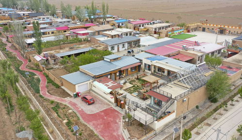 從農(nóng)家“方寸地”到致富“聚寶盆”——脫貧地區(qū)庭院經(jīng)濟(jì)發(fā)展與麥秸畫(huà)產(chǎn)業(yè)觀(guān)察